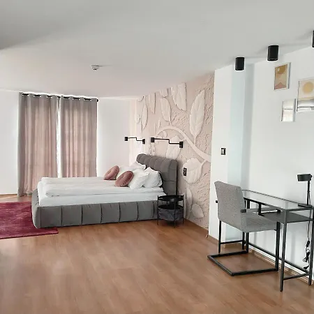 Atrium Boutique 4*